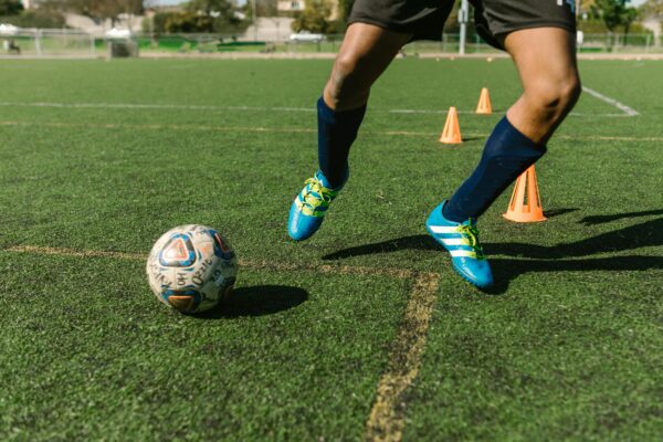 Así nacieron los sobrenombres más emblemáticos de leyendas del fútbol ecuatoriano Las leyendas del fútbol ecuatoriano y sus apodos