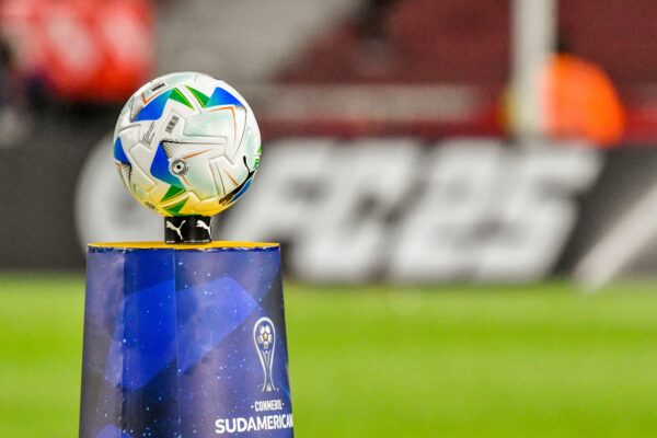 Intensos cruces de Playoffs de la Copa Sudamericana 2025 prometen definiciones sin tregua ni error Playoffs de la Copa Sudamericana 2025