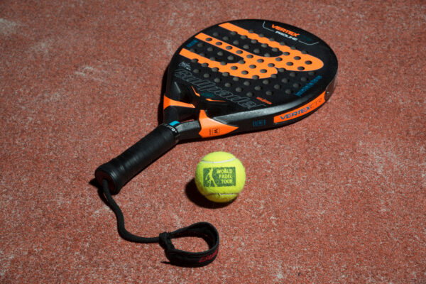 El pádel triunfa en Ecuador como deporte completo para mejorar salud y vida social Pádel